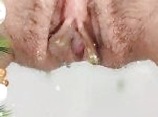 bañando, meando, coño-pussy, lesbiana, madurita-caliente, traviesa, ducha, húmedo, navidad