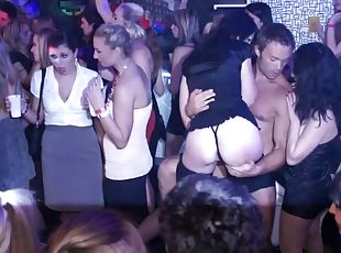 seks-partili-alem, parti, eşini-paylaşan-kimseler, zorluk-derecesi, porno-yıldızı, grup-sex, kulüp, gerçeklik