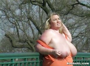 Samantha jayne huge boobs