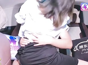 Passionate Car Fuck: Asian teen with big tits squirts and gets creampie