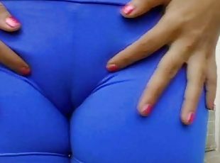 Cherry Poppens Shows Her Camel Toe