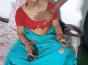 Ghar me Kam karte huye biwi ko akle me pati ne chod liya, indian hindi Hd porn video