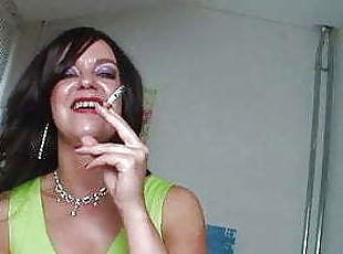 maduro, mulher-madura, punheta, fumando