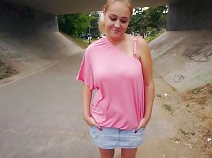 Huge tittied Paris Sweet gets nailed in the street
