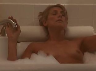 Naked Jenna Lewis Has a Bath