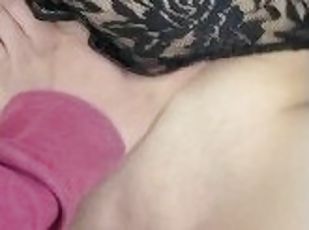 MAMI HAS A BEAUTIFUL PUSSY! QUICK MISSIONARY POV. FOLLOW MY ONLYFANS FOR MORE CONTENT. FREE!!!