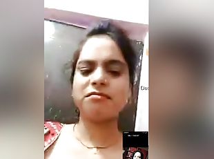 Today Exclusive -cute Desi Girl Shows Her Boobs On Vc