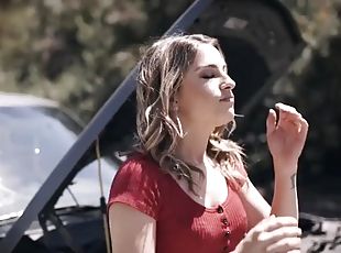 Teen with car trouble - blowjob and fuck in public