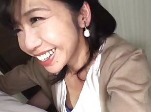 Close up video of Asian babe Kikuichi Momoko giving a blowjob