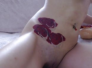 masturbácia, pička, webkamera, krásne, sólo, oholené, drobné-tiny, tetovanie