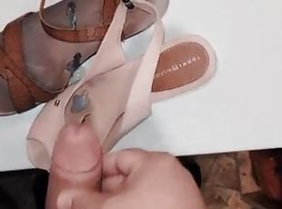 Cum in plataform heels and mastrubation