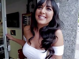Busty brasilian babe alba desilva gets her pussy stretched