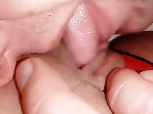 Hubby cleans up his wifes pussy after a stranger