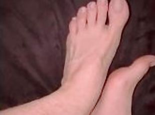 Mans Feet Need Attention