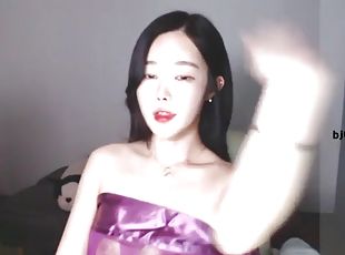 Most cute asian camgirl shows her hot body