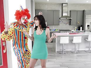 Kinky clown whips out his big schlong for sexy Alana Cruise to blow