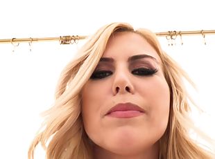 Blonde whore choking on a plump cock before her face gets sprayed