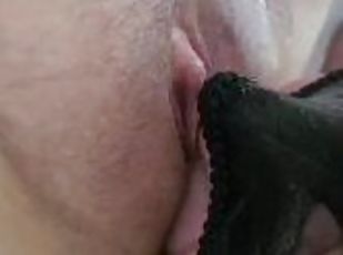 Hubby cums on my pussy and I make him clean up it up